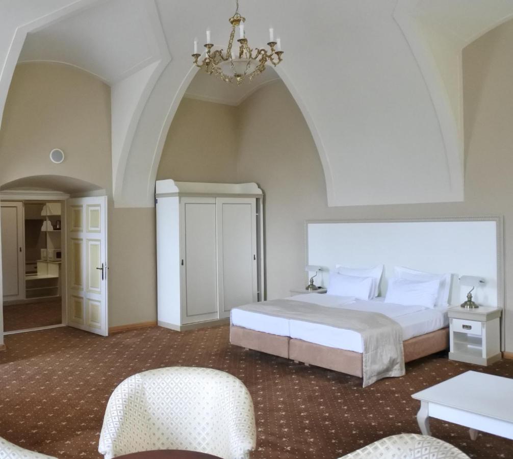 Hotel Gino Park Palace Považská Bystrica Kültér fotó