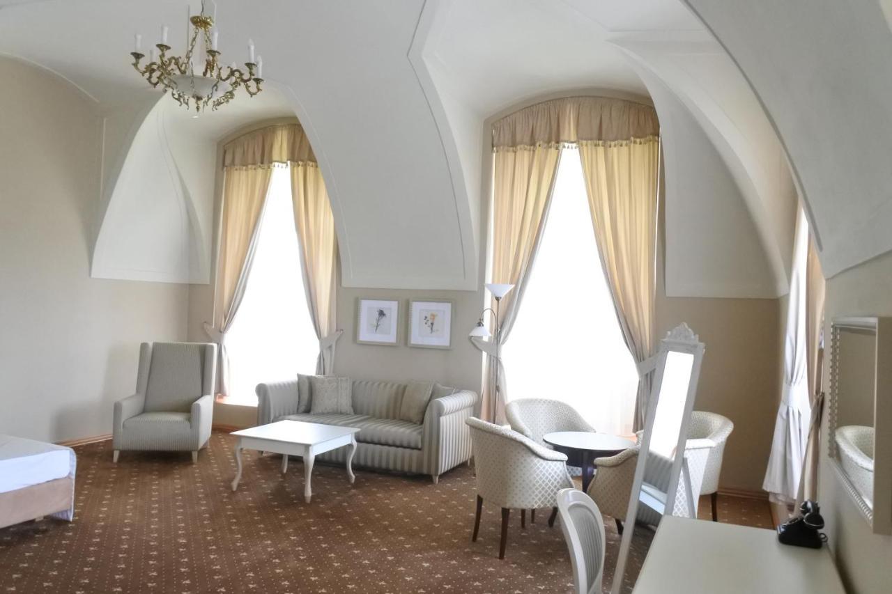 Hotel Gino Park Palace Považská Bystrica Kültér fotó