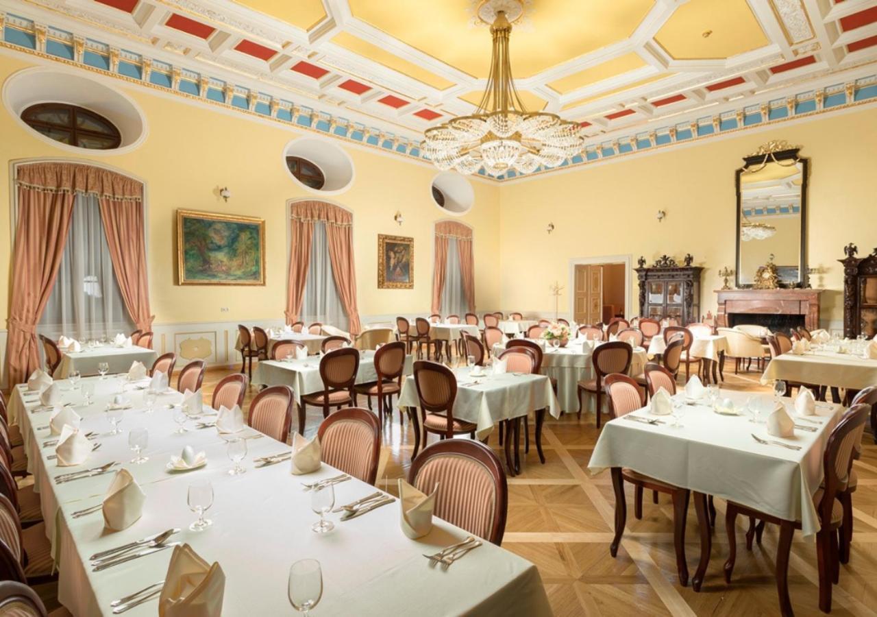 Hotel Gino Park Palace Považská Bystrica Kültér fotó