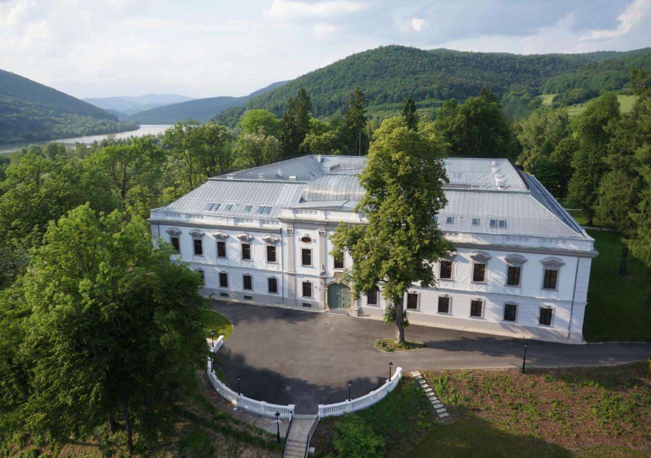 Hotel Gino Park Palace Považská Bystrica Kültér fotó