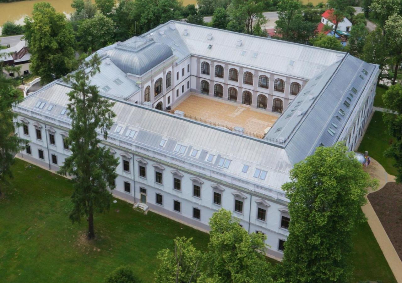 Hotel Gino Park Palace Považská Bystrica Kültér fotó