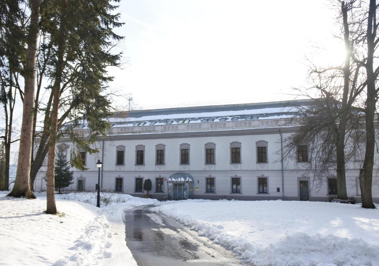 Hotel Gino Park Palace Považská Bystrica Kültér fotó