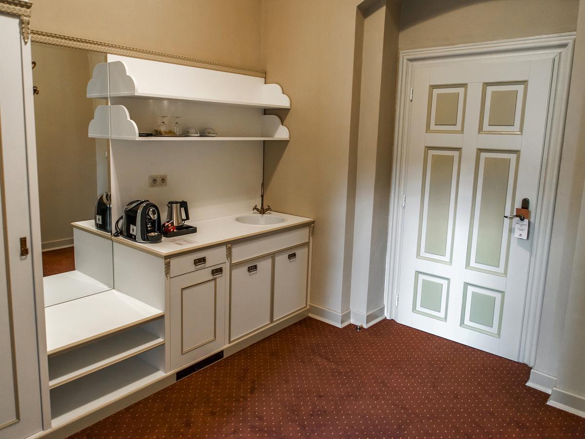 Hotel Gino Park Palace Považská Bystrica Kültér fotó