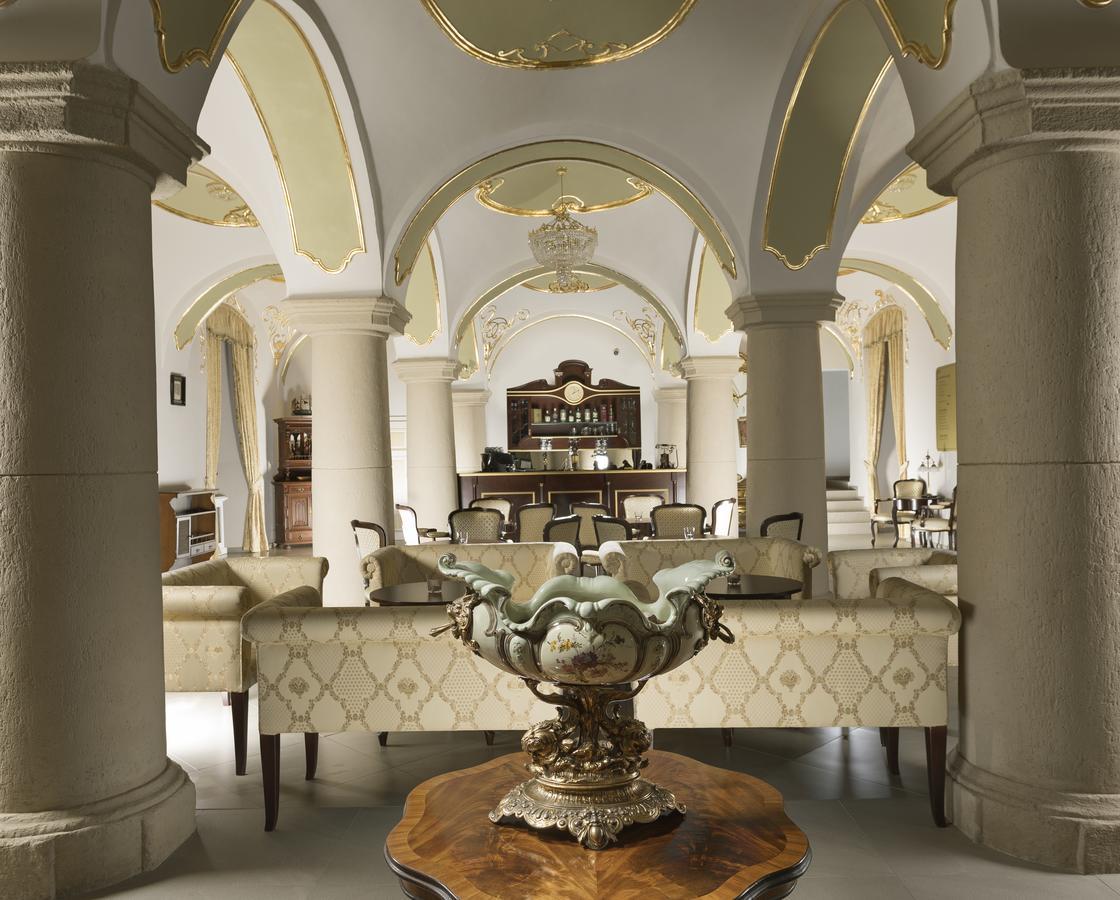 Hotel Gino Park Palace Považská Bystrica Kültér fotó