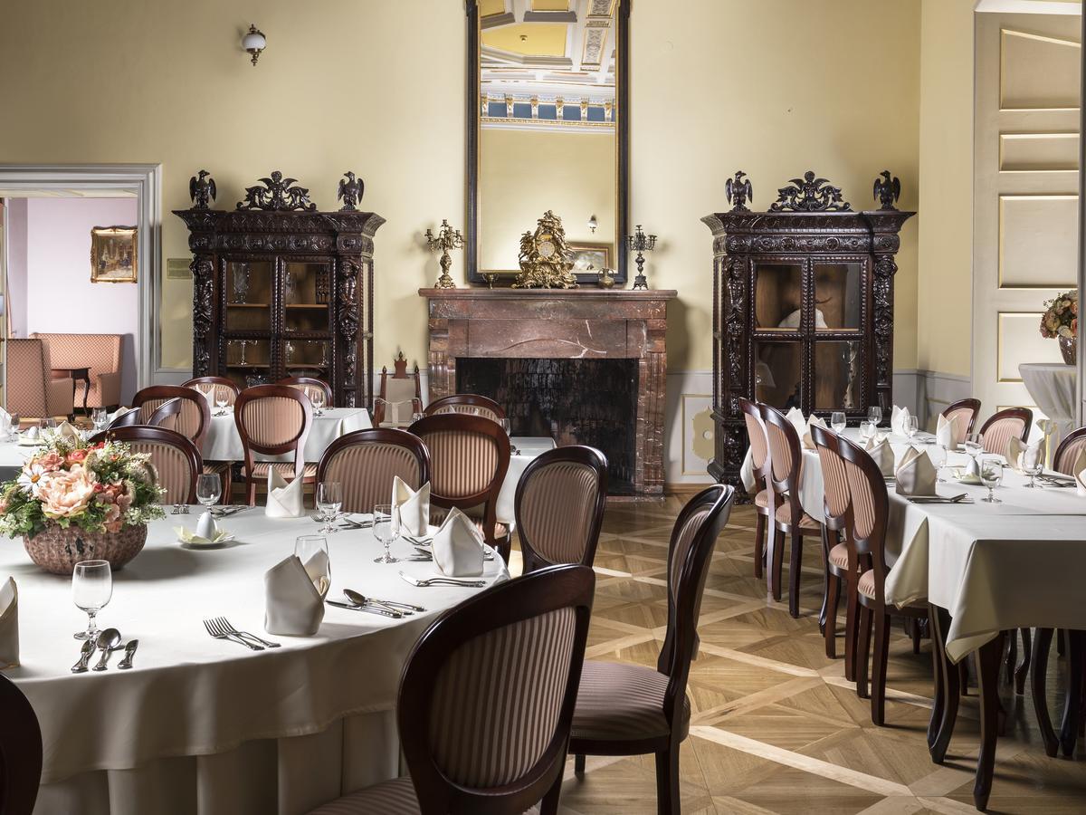 Hotel Gino Park Palace Považská Bystrica Kültér fotó