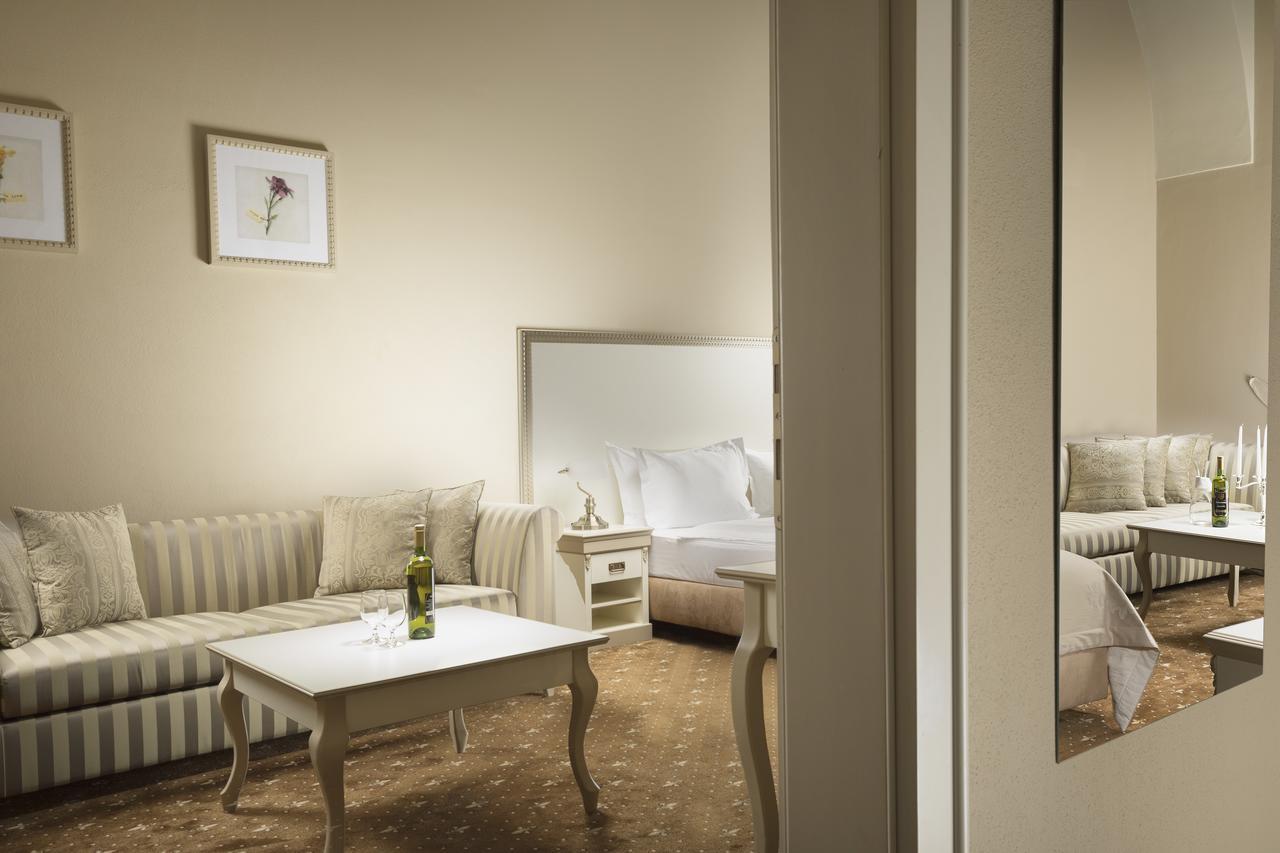 Hotel Gino Park Palace Považská Bystrica Kültér fotó
