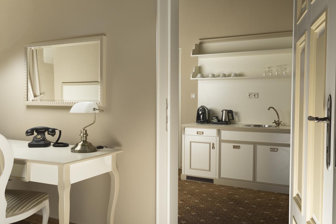 Hotel Gino Park Palace Považská Bystrica Kültér fotó